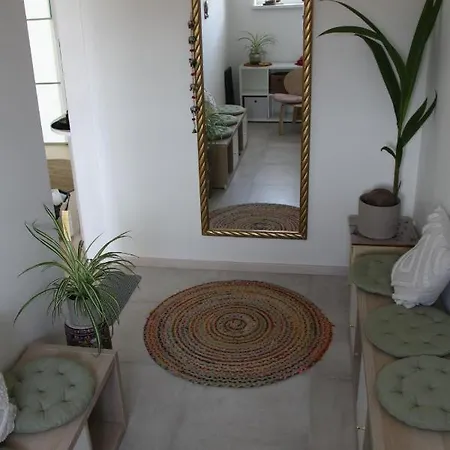 Private In Usha Studio 아파트 *